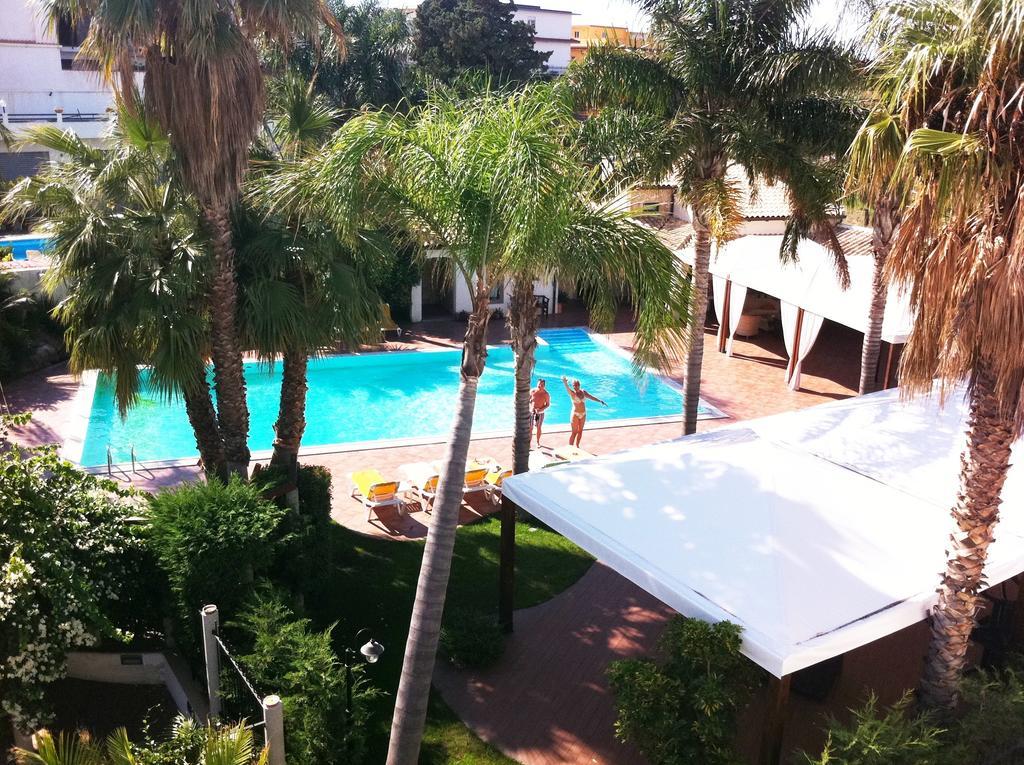 Hotel Redebora Torregrotta Eksteriør bilde