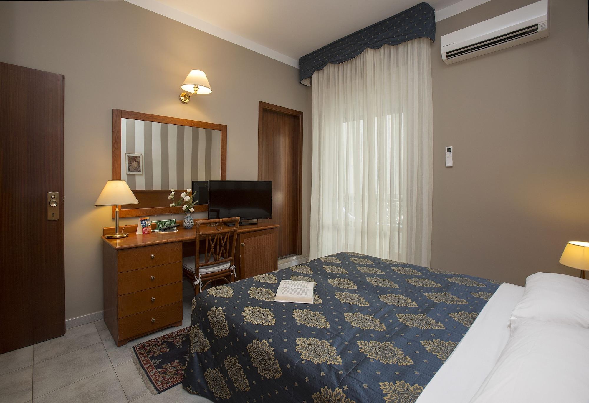 Hotel Redebora Torregrotta Eksteriør bilde