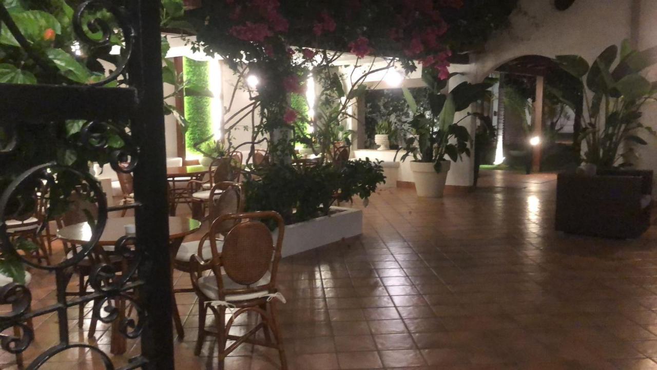 Hotel Redebora Torregrotta Eksteriør bilde