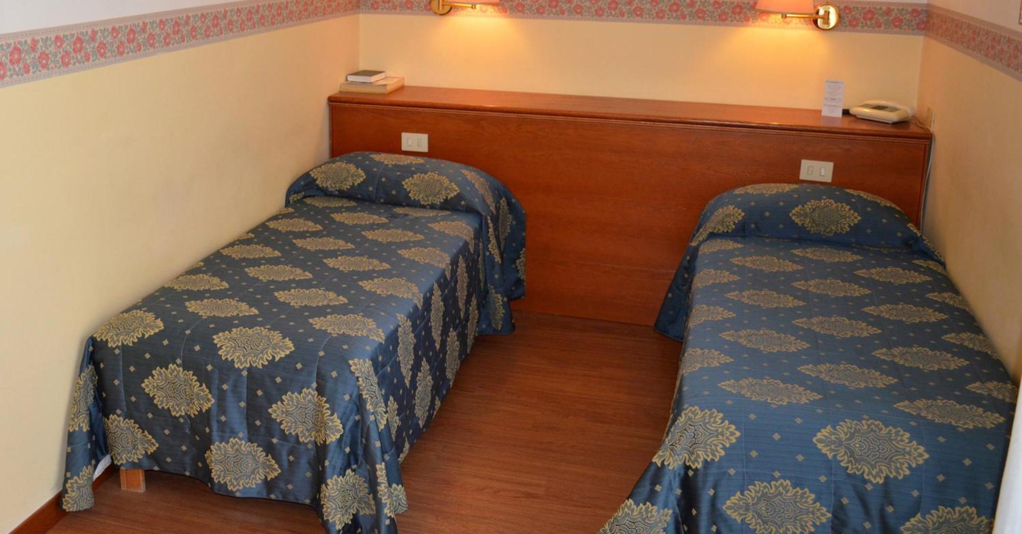 Hotel Redebora Torregrotta Eksteriør bilde