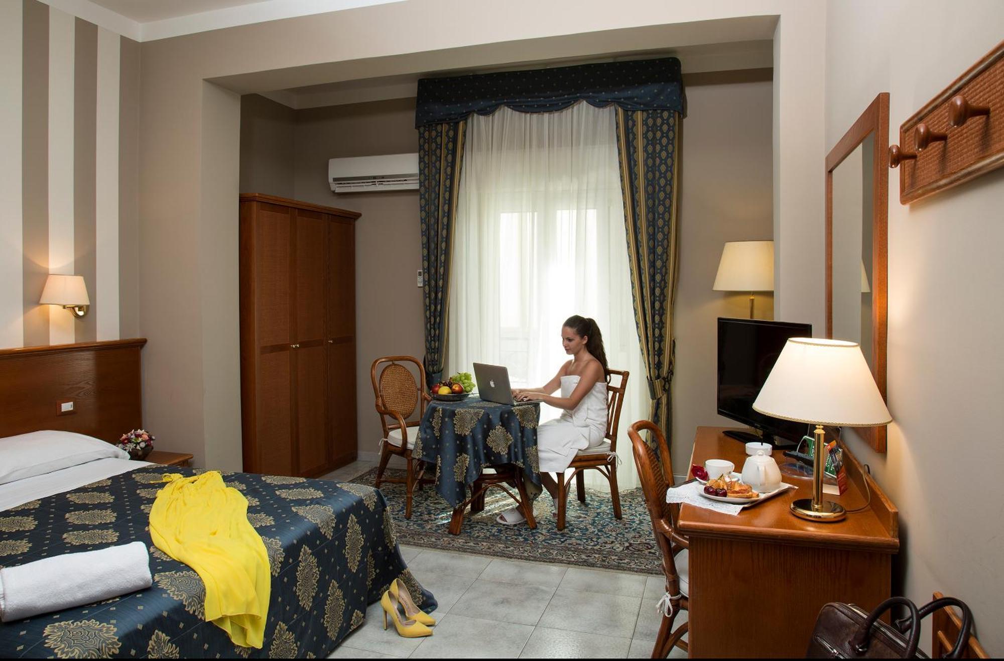 Hotel Redebora Torregrotta Rom bilde