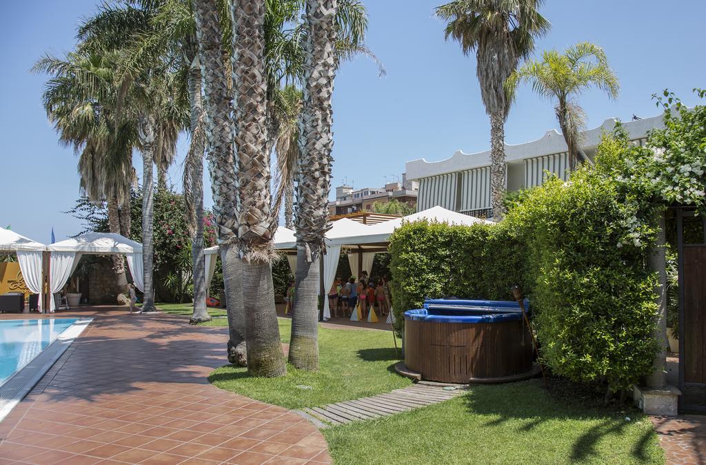 Hotel Redebora Torregrotta Eksteriør bilde